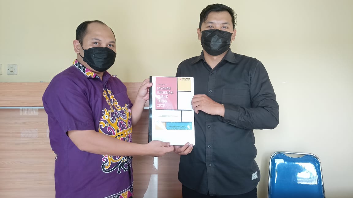 Wujudkan Keterbukaan Informasi Publik, Bawaslu Kaltara Serahkan Laporan ke KI