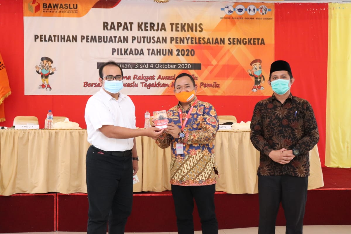 Bawaslu Kaltara Laksanakan Pelatihan Pembuatan Putusan Sengketa