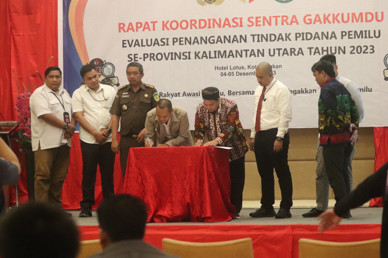Tandatangani PKS Bersama PKHP, Bawaslu Kaltara Serius Dalam Menghadapi Penanganan Pelanggaran Pemilu di Tahapan Kampanye