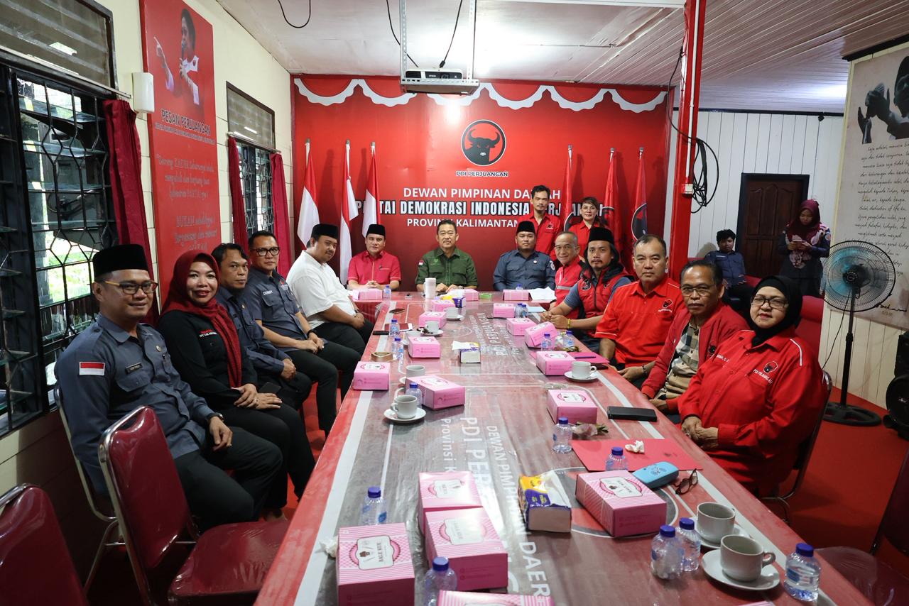 Foto bersama saat kosolidasi demokrasi bersama PIDP