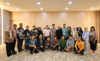 Bawaslu Kaltara Konsultasi Pengelolaan JDIH dan Serahkan Laporan JDIH 2024